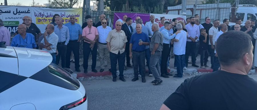 قلنسوة : مظاهرة حاشدة رفضًا لهدم 10 منازل وتهديد عائلات بالتشريد